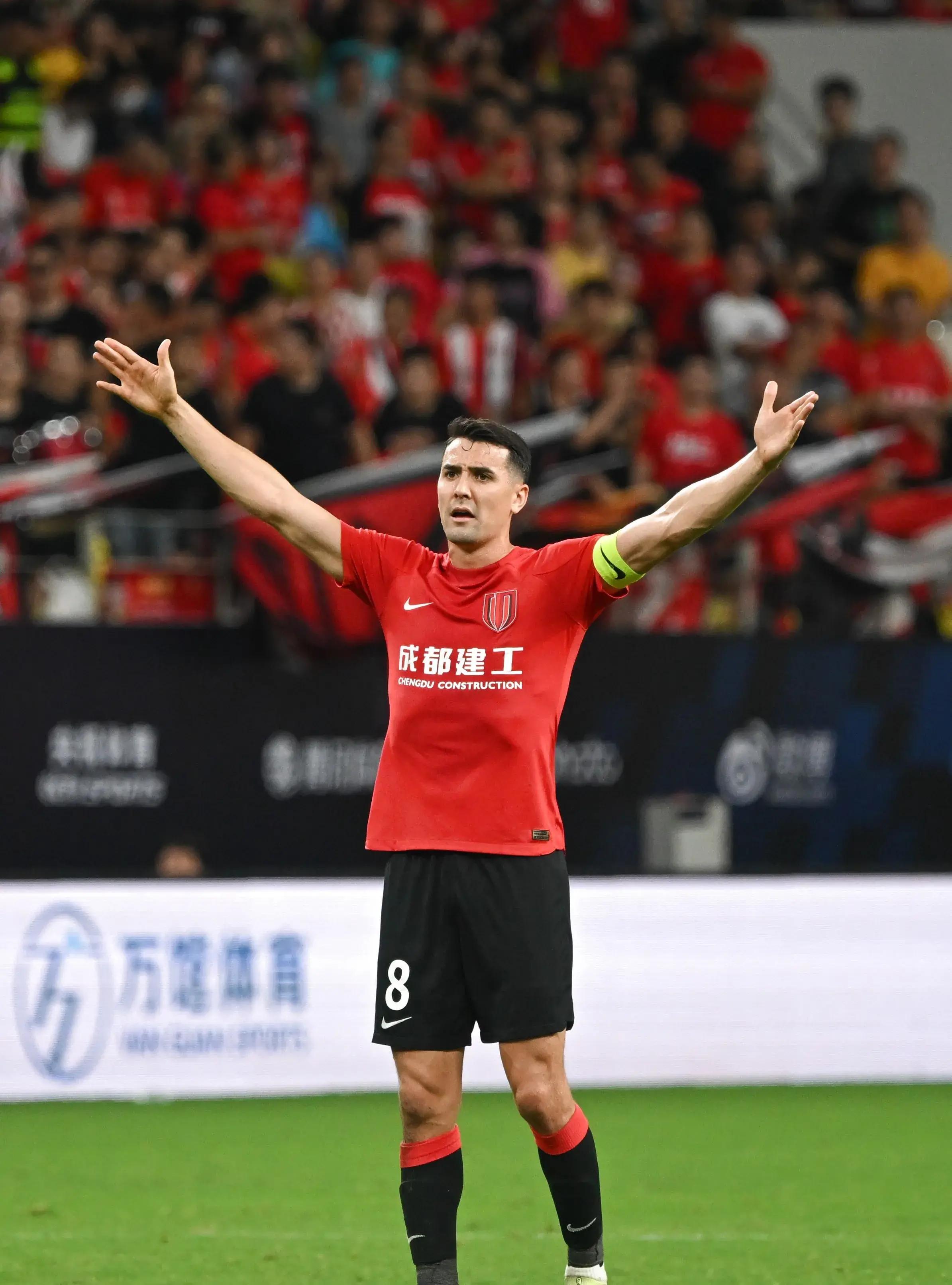 西甲赛程吃紧；拉齐奥今晨临场应变；悬念犹存；赛季目标并未改变