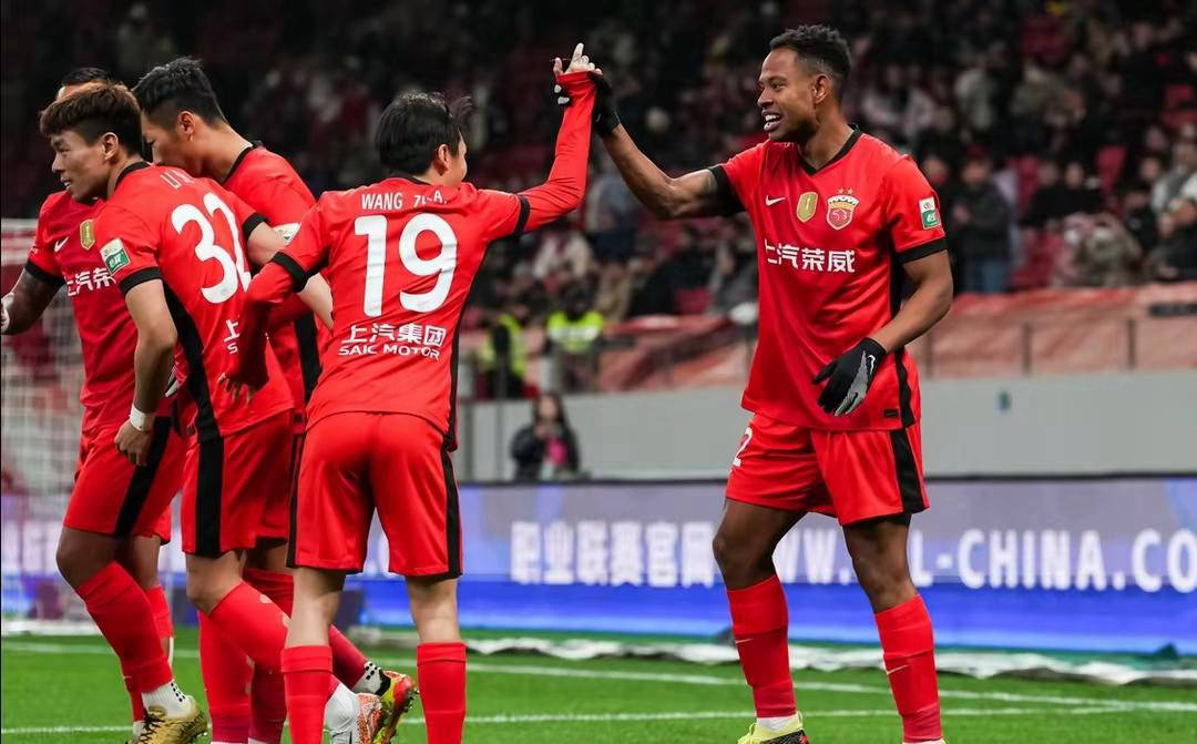 转折点AC米兰状态回暖，亚冠窗口期攻防权衡，态度坚定，纪律约束更严格